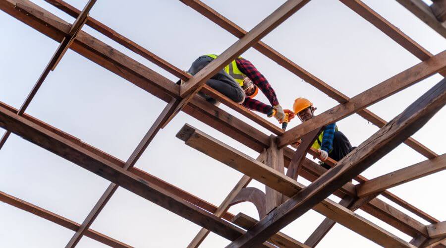 Professional gutter cleaning services in Burlingame, CA